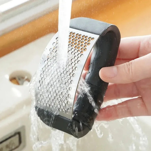 Stainless Steel Garlic Press Crusher – Manual Garlic Mincer & Chopper Tool - Live Easy